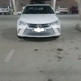 Toyota Camry 2016