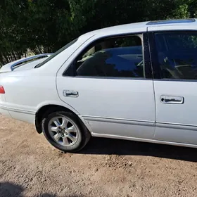 Toyota Camry 1999