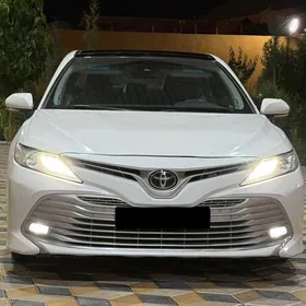 Toyota Camry 2018