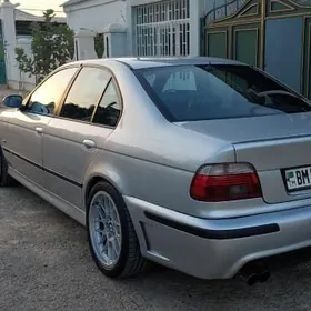 BMW M5 2002