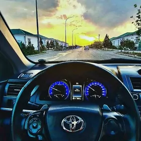Toyota Camry 2014