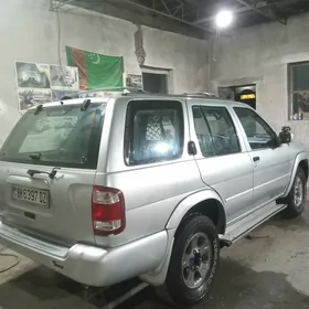 Nissan Pathfinder 1998