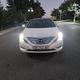 Hyundai Sonata 2011