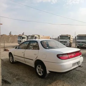 Toyota Carina 1992