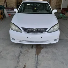 Toyota Camry 2004