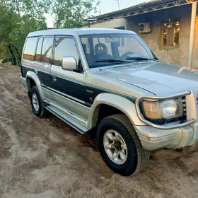 Mitsubishi Pajero 1994