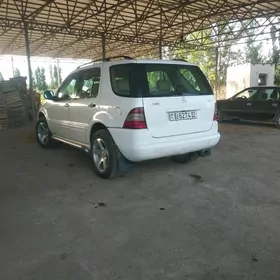 Mercedes-Benz ML350 2001