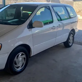 Toyota Sienna 2000