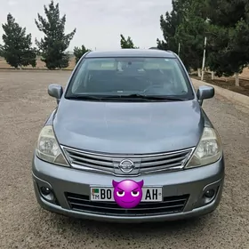 Nissan Versa 2011