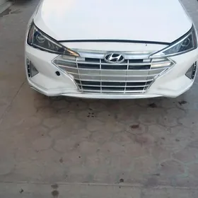 Hyundai Elantra 2022