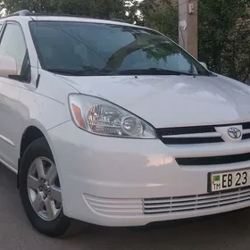 Toyota Sienna 2004