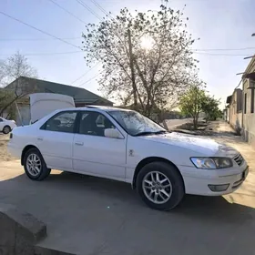 Toyota Camry 2001