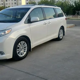 Toyota Sienna 2017