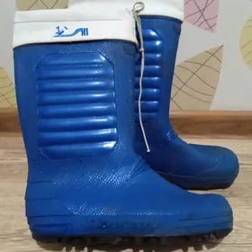 Резиновые сапоги