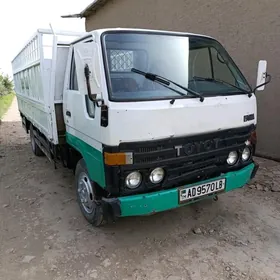 Toyota Dyna 1995