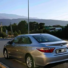 Toyota Camry 2015