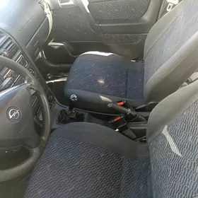 Opel Astra 2001