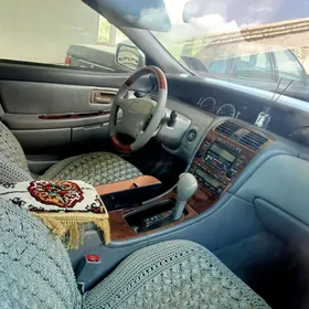 Toyota Avalon 2000