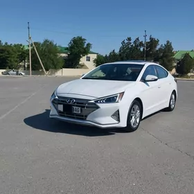Hyundai Elantra 2020