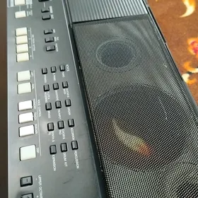 YAMAHA PSR S650 korpus