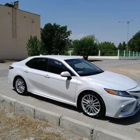 Toyota Camry 2018