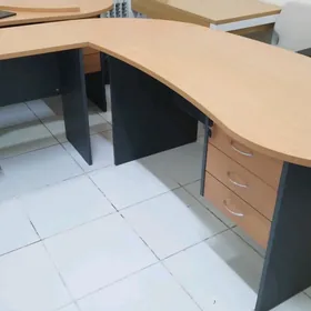 Стол овальный