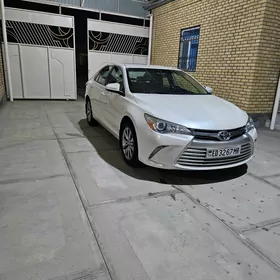 Toyota Camry 2017