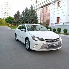 Toyota Camry 2016