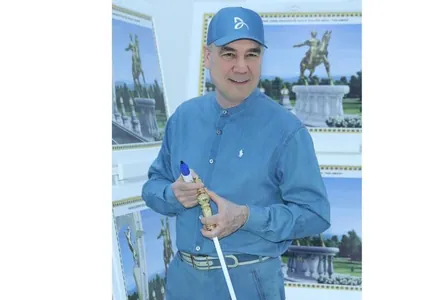 Gurbanguly Berdimuhamedow Arkadag şäherine iş saparyny amala aşyrdy