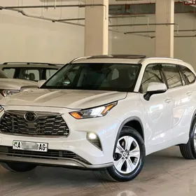 Toyota Highlander 2021
