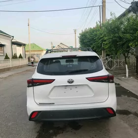 Toyota Highlander 2020