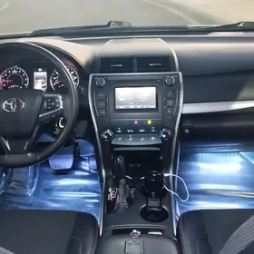 Toyota Camry 2017