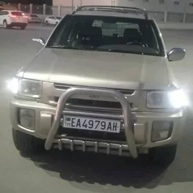 Infiniti QX4 1999
