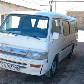 Toyota Hiace 2003