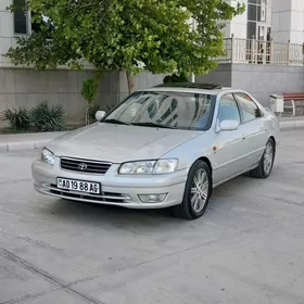 Toyota Camry 2000
