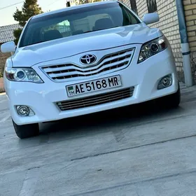 Toyota Camry 2010