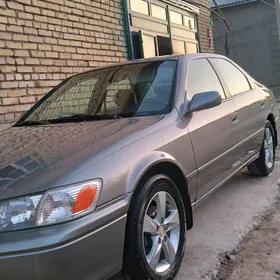 Toyota Camry 2000