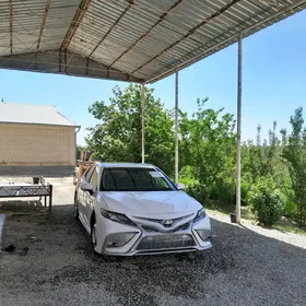 Toyota Camry 2022