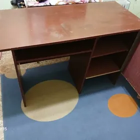 письменный стол