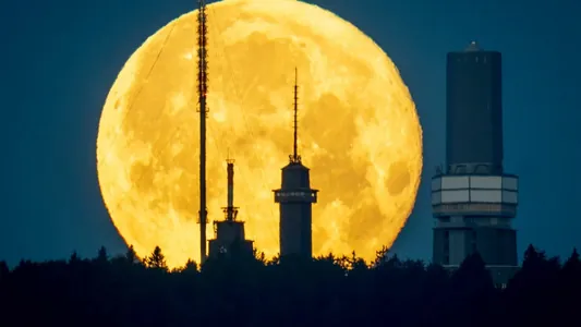 Ýertudana Aýy, Super Aý, ýyldyz ýagmyry...: Iýun-awgust aýlarynda boljak astronomiki hadysalaryň senenamasy