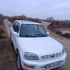 Toyota RAV4 2000