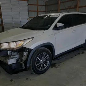 Toyota Highlander 2019