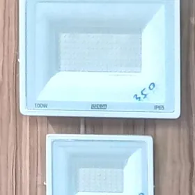 prožektor ak 50w, 100w 120m