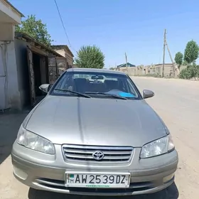 Toyota Camry 1999