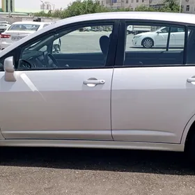 Nissan Versa 2012