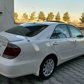 Toyota Camry 2004