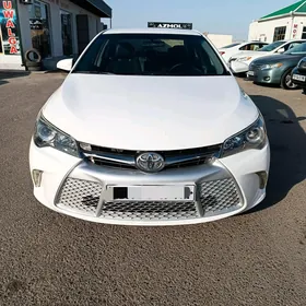 Toyota Camry 2015