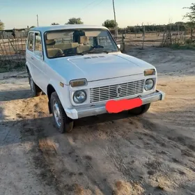 Lada Niva 2003