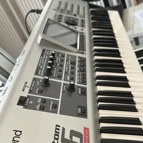 Roland Fantom x6