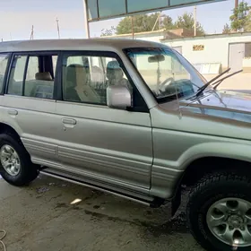 Mitsubishi Montero 1994